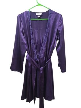 Morgan Taylor Deep Purple Satin Lace-Trim Robe